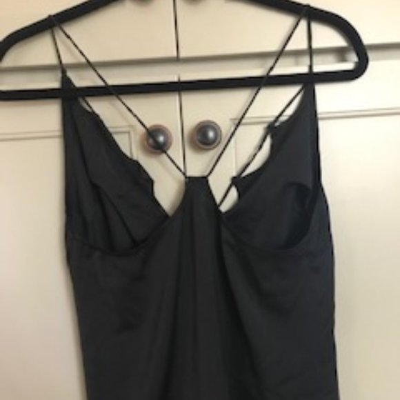 Nasty Gal V- Neck Halter Top - Picture 5 of 9